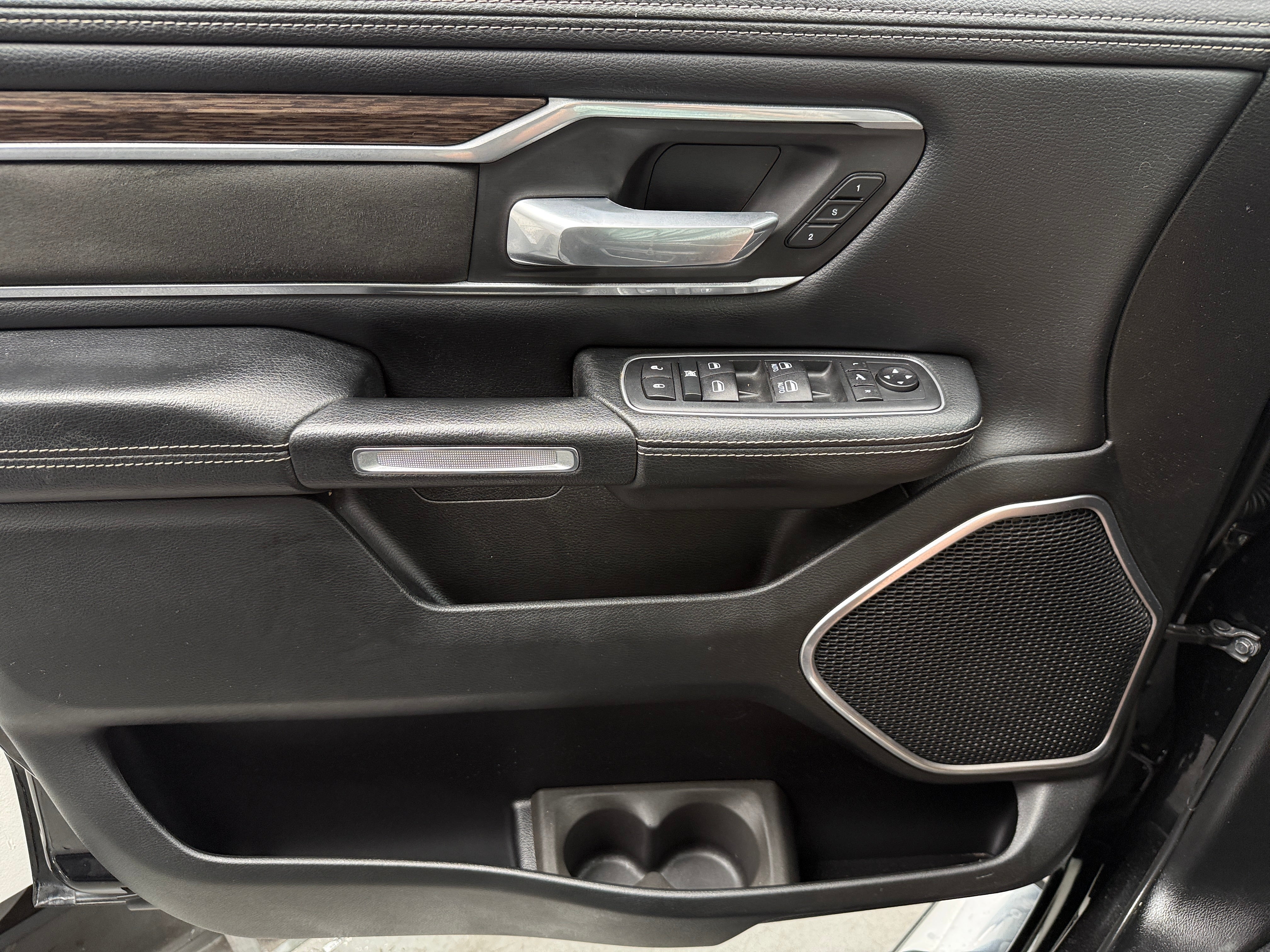 ram ram 1500 pickup 2020 1C6SRFJT1LN310070 image ram ram 1500 pickup 2020 1C6SRFJT1LN310070 image
